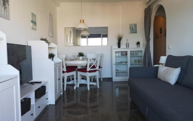 APARTAMENTO 1ª LINEA PLAYA GARAJE PISCINAS TERRAZA