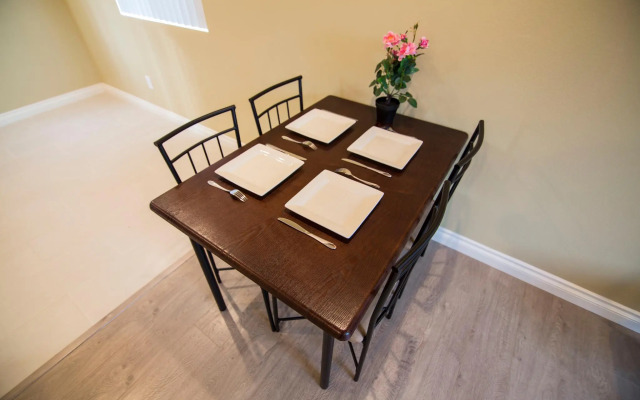 Los Angeles Vacation Rooms