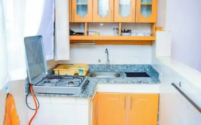Lux Suites Father's Hub Apartments