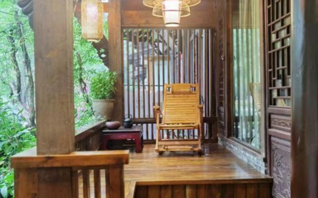 Pingle Ancient Town Lijiang Hostel