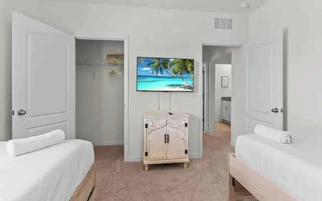 Beautiful 6br5bathpool Clubhouse