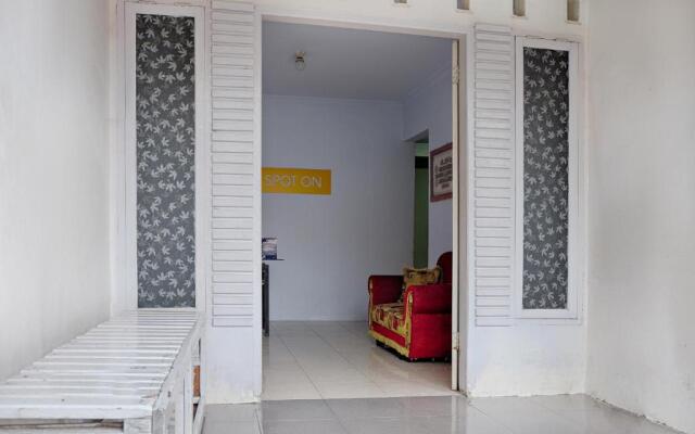 SPOT ON 2847 Anggrek Homestay Syariah