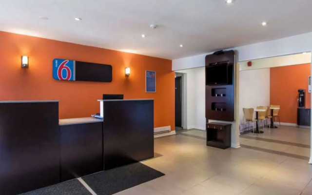 Motel 6 Sudbury, ON