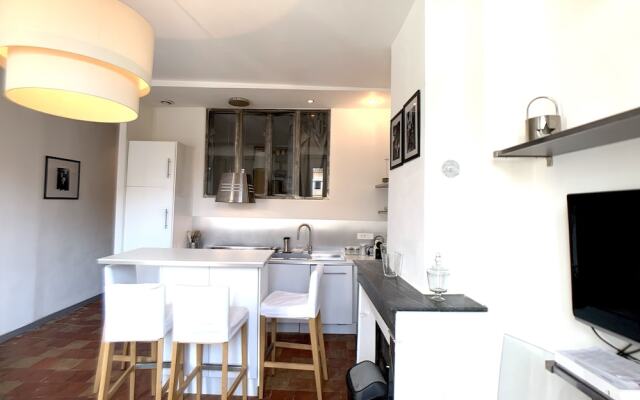 HomePlaceStay Saint Sauveur Parking Free