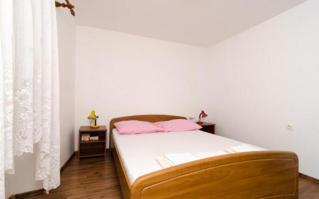Apartment La Marina