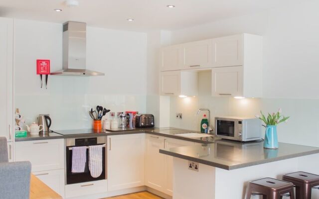 Henge House - Bluestone Apartment