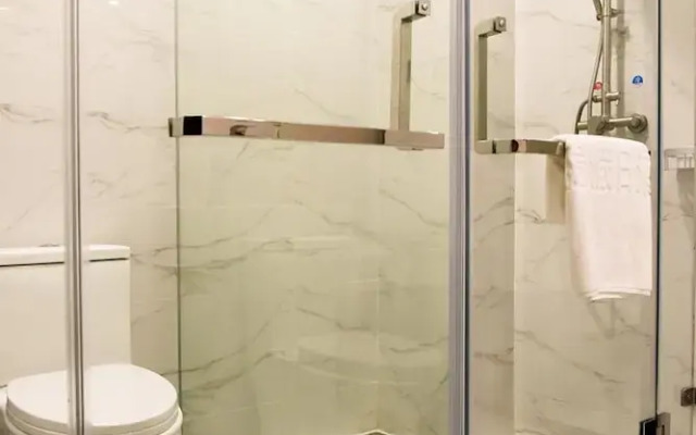 Shanghai Lintin Holiday Hotel