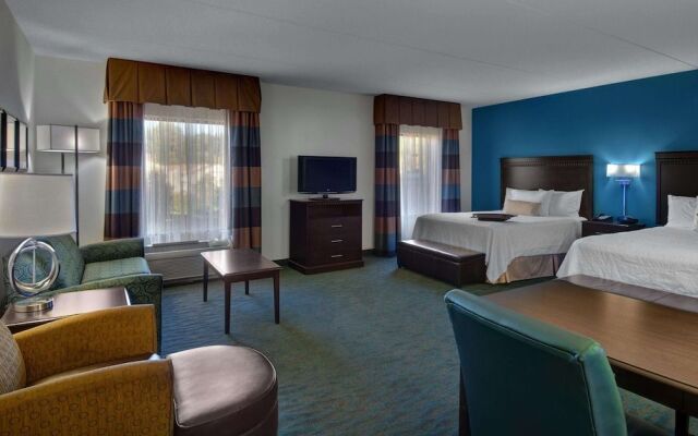 HAMPTON INN &amp; SUITES SMITHFIELD(H)