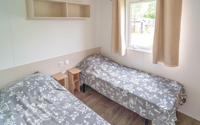 Nice Home in Renesse With 3 Bedrooms and Wifi