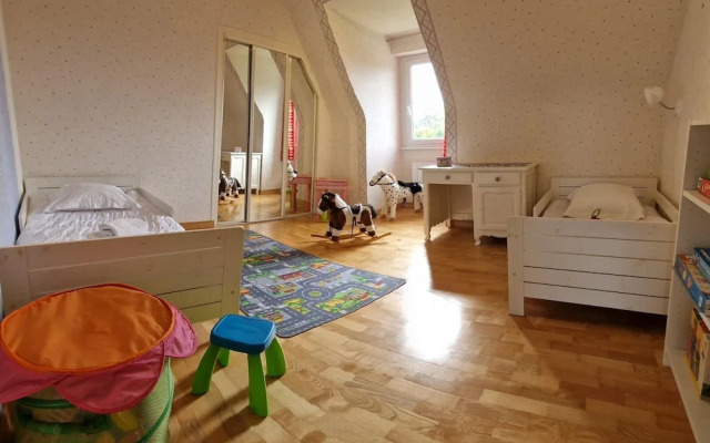 Beautiful Family Holiday Home in Diben, Plougasnou