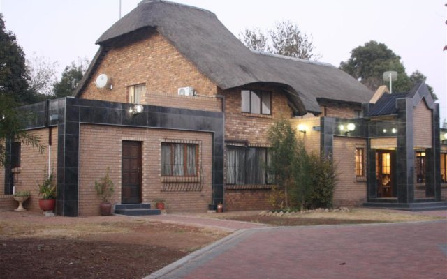 Global Village Guesthouse Midrand