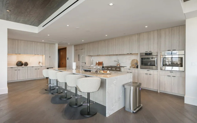 201 - Four Bedroom Argent 4 Condo