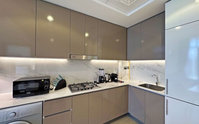 Luxury StayCation - Comfy Condo With Balcony In The Heart of Meydan