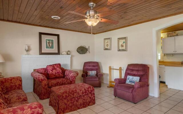 Papas Place by Oak Island Accommodations