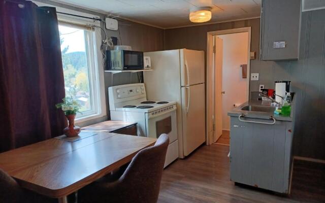 Deerview Lodge & Cabins