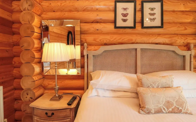 Endeavour Lodge 4