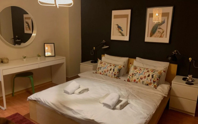 Central and Convenient Flat in Sisli