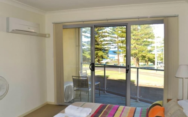 Seaspray Apartments – Guest Rooms – Yamba