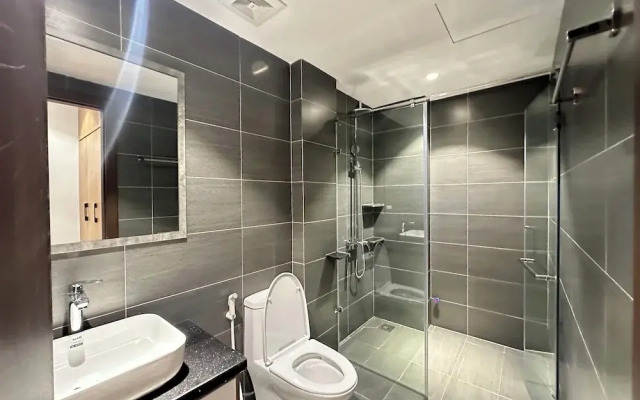 Luxe Paradise Suites Hotel  To Ngoc Van