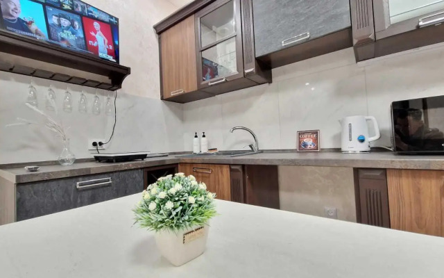 Apart April (Apart April) on 202/2 Rodionov Street