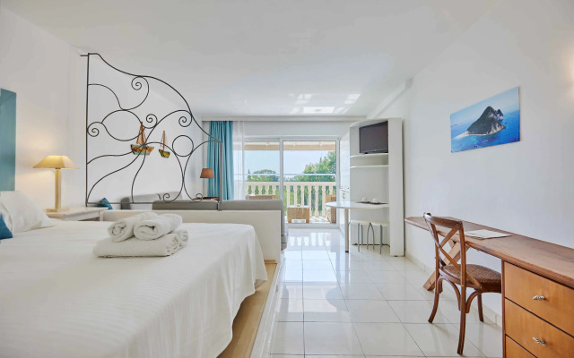 Gerakas Belvedere Hotel & Luxury Suites