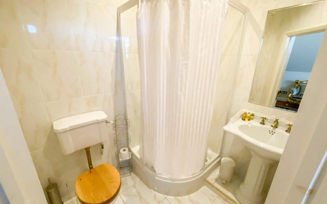St Giles House Hotel