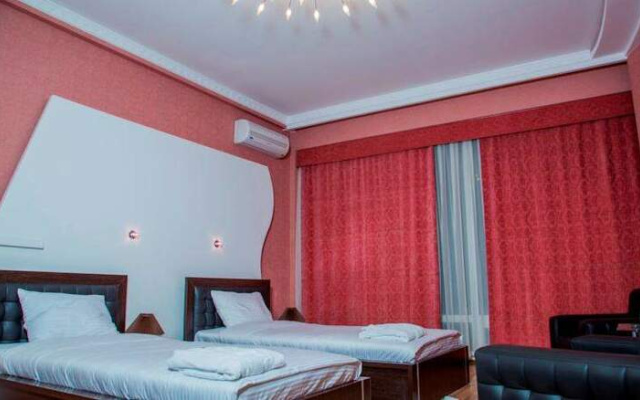 Astor Hotel