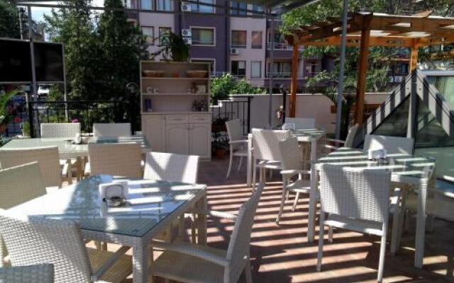 Mirana Family Hotel