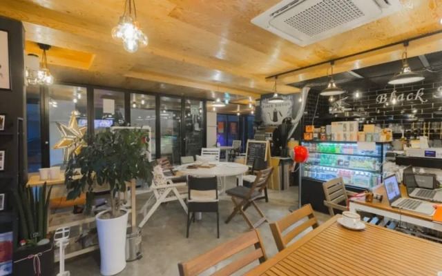 Sokcho White Station Guesthouse