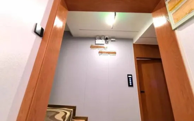 Youth Hotel (Beijing Temple of Heaven West Gate)