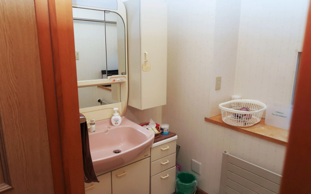 Otaru Ekimae Guest House Ito - Hostel