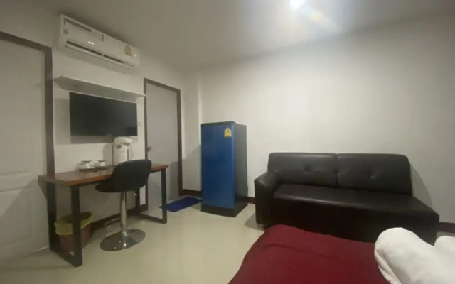 OYO 1135 Triple A Residence