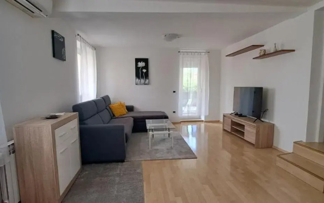 San Lorenzo Apartments