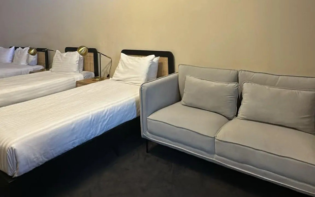 The Macquarie Hotel