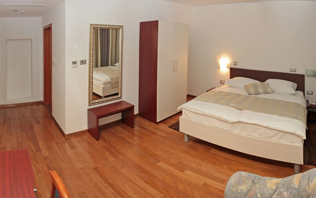Hotel Monika
