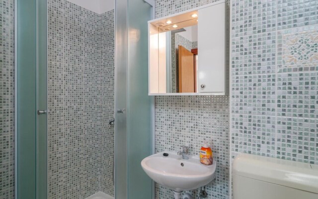 Stunning Apartment in Stanici With Wifi