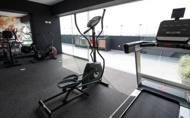 Modern 1 BR Barranco Apartment High Floor