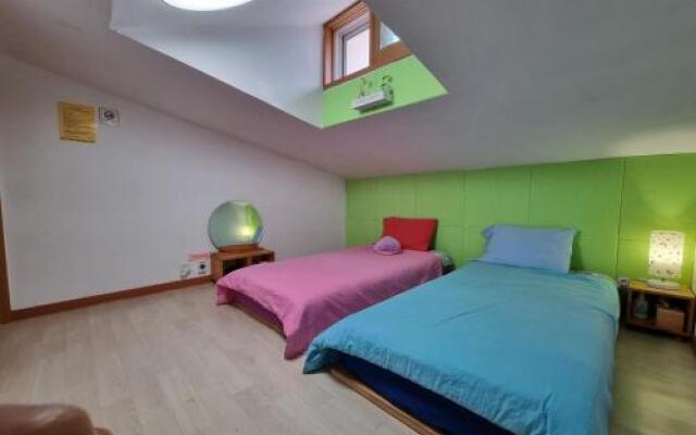 Tongyeong One Guesthouse