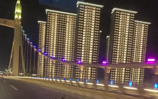 Hengba Hotel Chain (Shaoxing Jinghu Resort Olympic Sports Center)