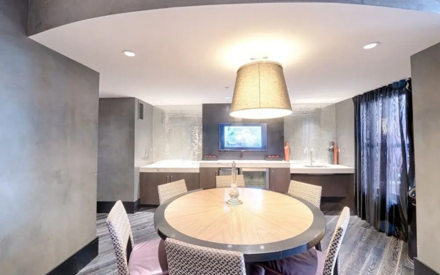 Thomas Circle Apartments by Global