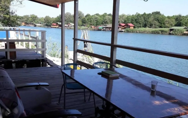 Bliss Cottage