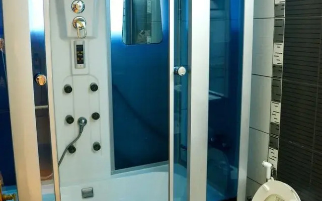 Al-Janadriyah Suites No. 4