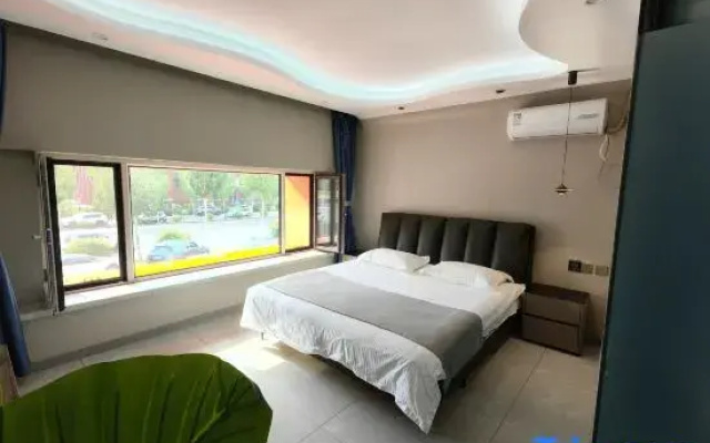 Wuyou Hotel (Qiqihar South Railway Station High-speed Railway Station)