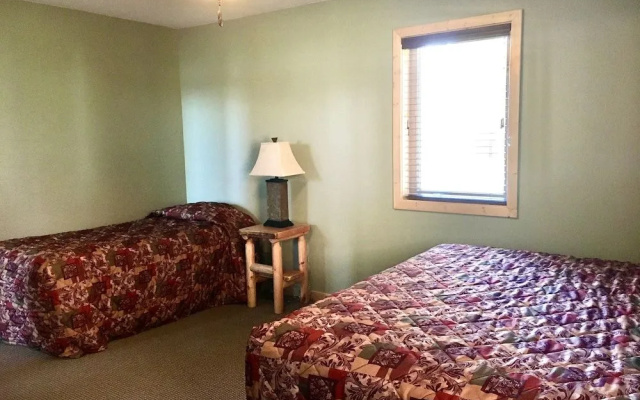 Sportsman's Lodge