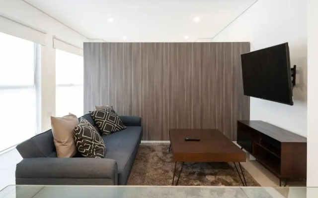 Beautiful loft. King size bed. 150 Mbps internet.