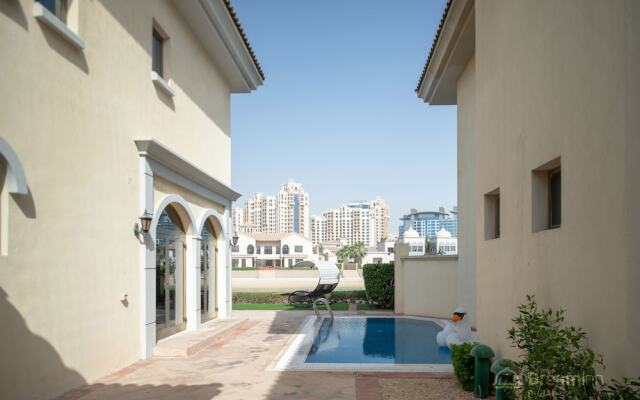 Dream Inn Dubai-Luxury Palm Beach Villa