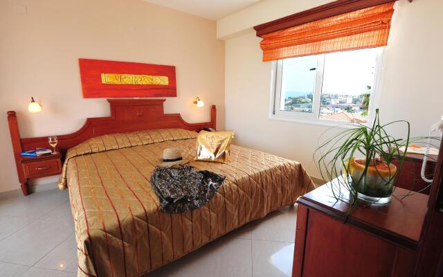 Zeus Village Resort - Adults Only