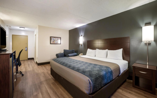 Econo Lodge Darien Lakes