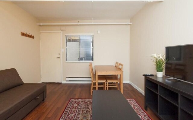 Cozy 1BR in Downtown Vancouver by Namastay