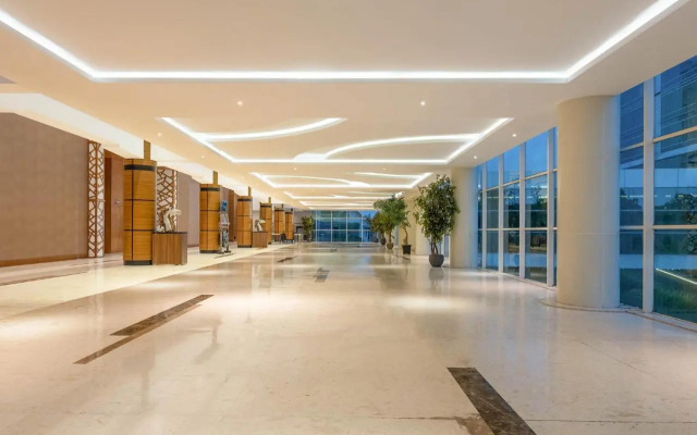 The Alana Hotel & Convention Center
